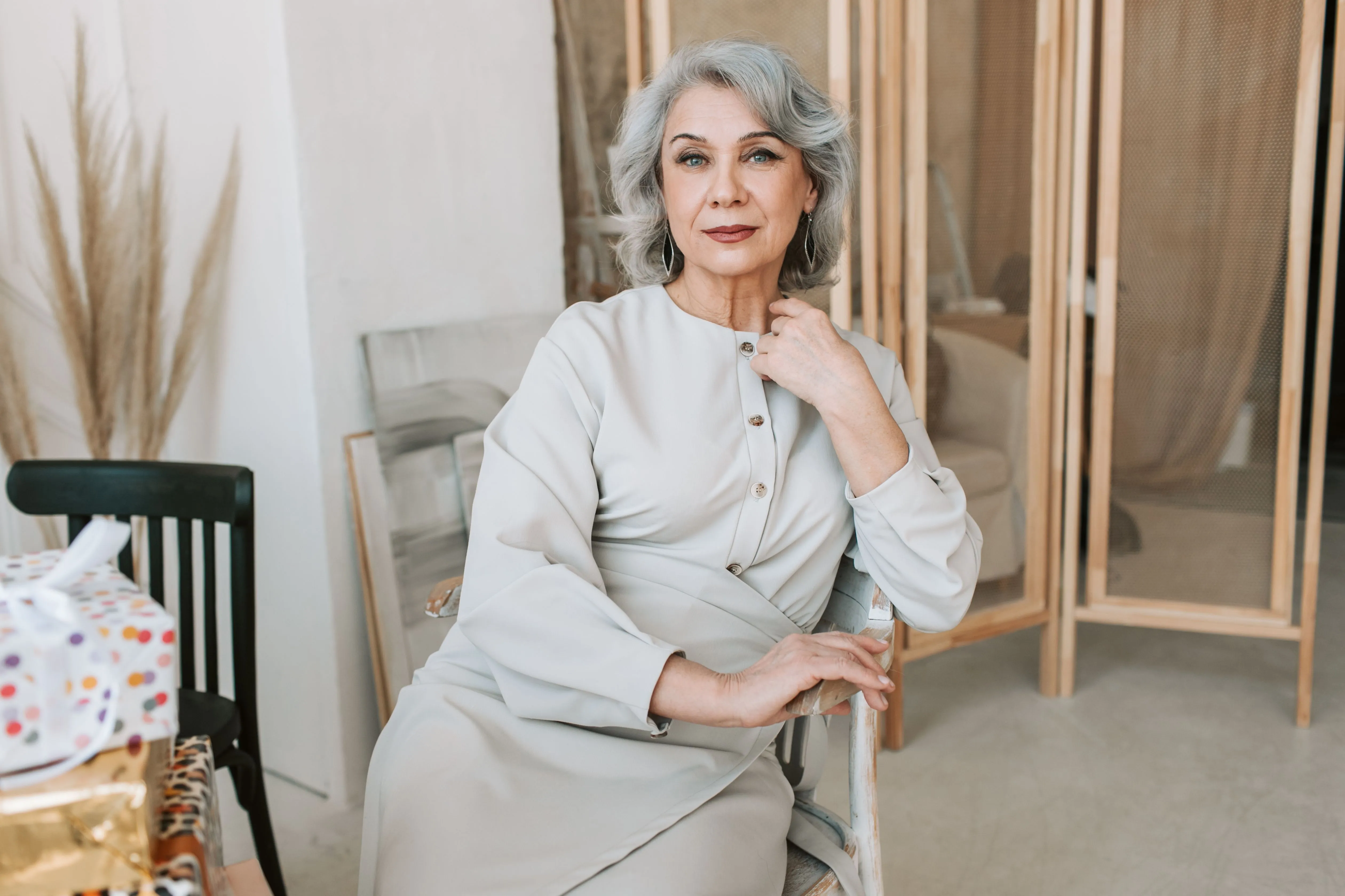 Moderní účesy pro seniorky: Elegance a styl v každém věku